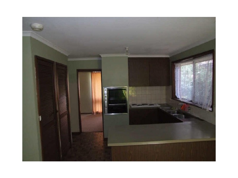 98 Somerset Drive, Dandenong North VIC 3175