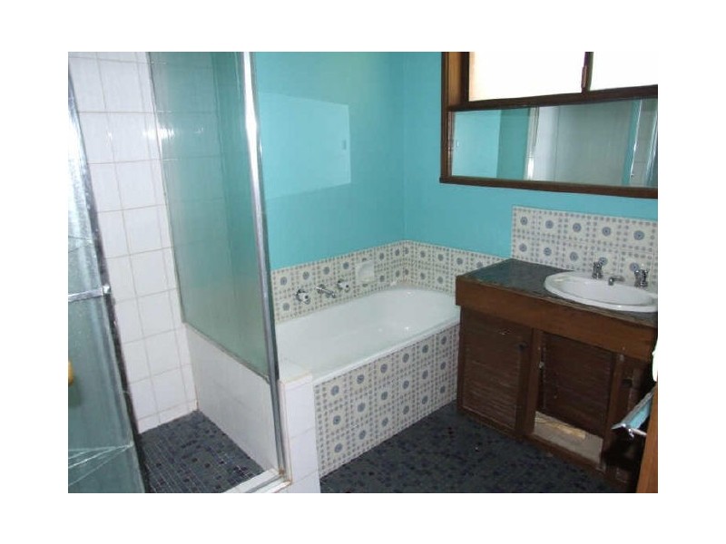 98 Somerset Drive, Dandenong North VIC 3175