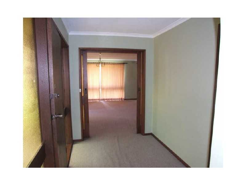 98 Somerset Drive, Dandenong North VIC 3175