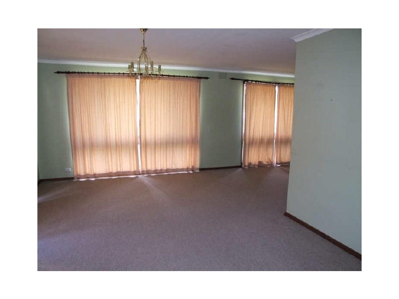 98 Somerset Drive, Dandenong North VIC 3175