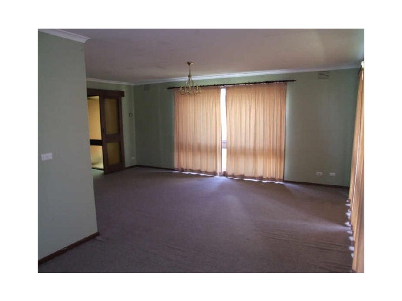 98 Somerset Drive, Dandenong North VIC 3175