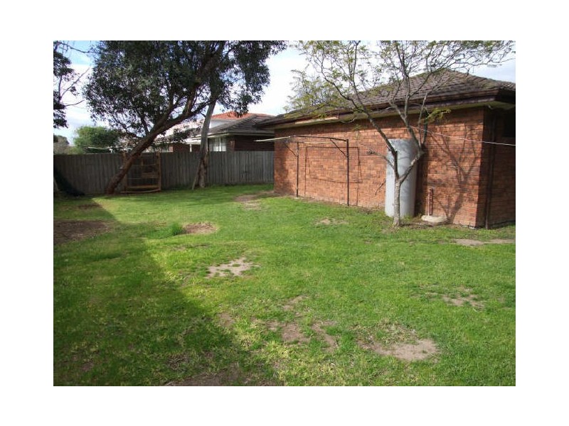 98 Somerset Drive, Dandenong North VIC 3175