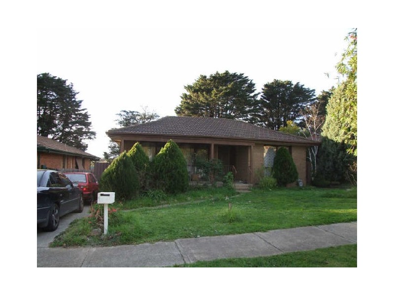 17 Leigh Court, Doveton VIC 3177