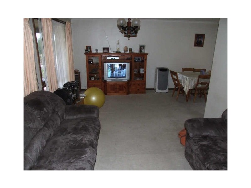 17 Leigh Court, Doveton VIC 3177