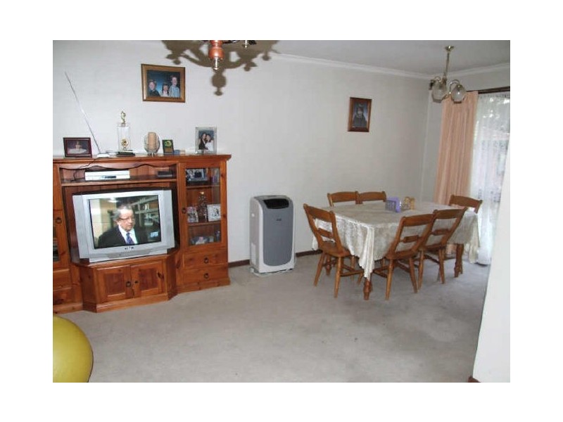 17 Leigh Court, Doveton VIC 3177