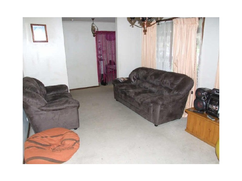 17 Leigh Court, Doveton VIC 3177