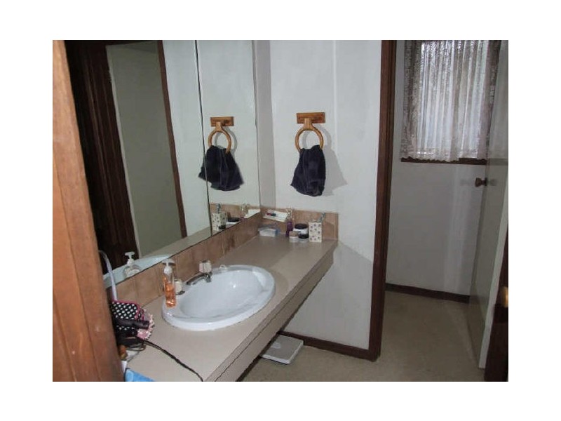 17 Leigh Court, Doveton VIC 3177