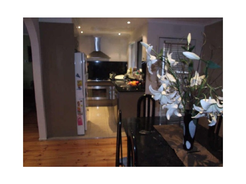 21 Crossdale Rise, Endeavour Hills VIC 3802