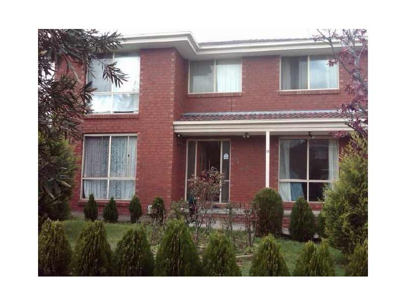 13 Wilshire Court, Endeavour Hills VIC 3802