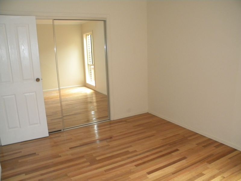 2/2 Prunus Grove, Doveton VIC 3177