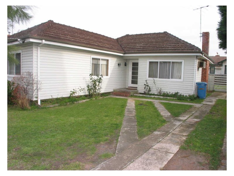 18 Fifth Avenue, Dandenong VIC 3175
