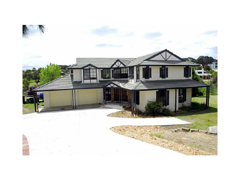 25 Waterford Close, Narre Warren North VIC 3804