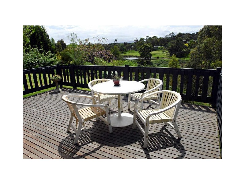 25 Waterford Close, Narre Warren North VIC 3804