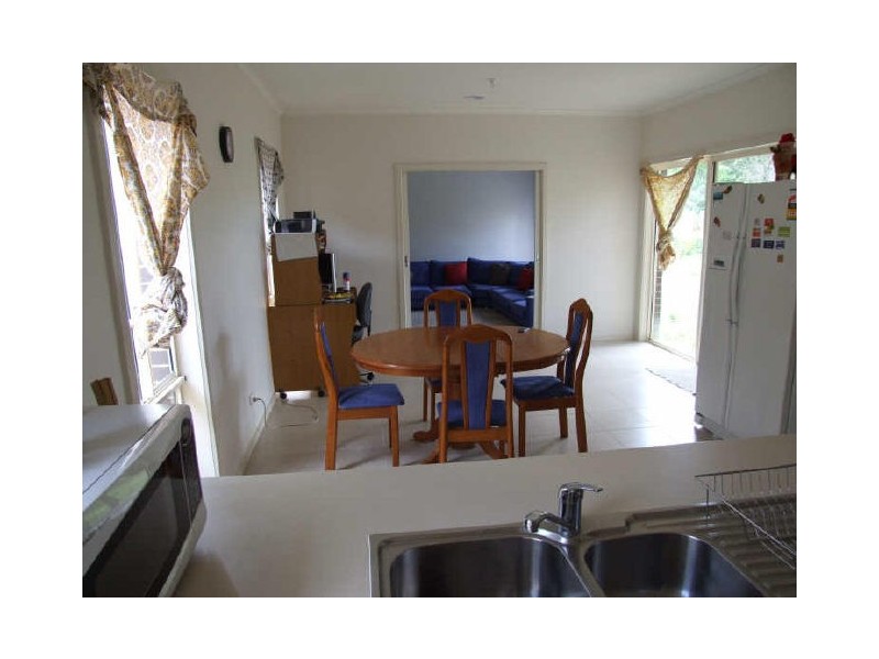 12 Versace Court, Pakenham VIC 3810