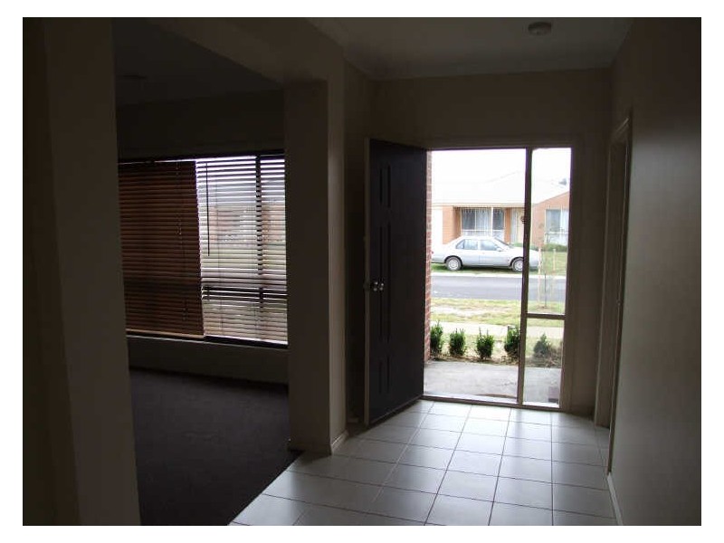 312/ Viola Avenue, Pakenham VIC 3810