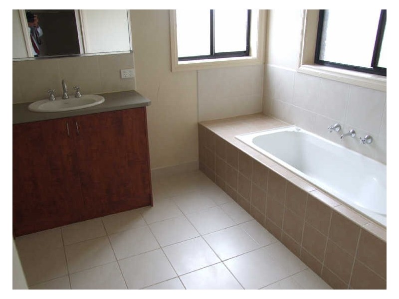 312/ Viola Avenue, Pakenham VIC 3810