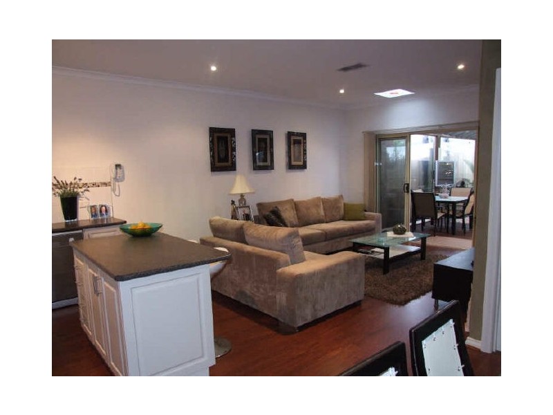 18/84 Heatherton Road, Endeavour Hills VIC 3802