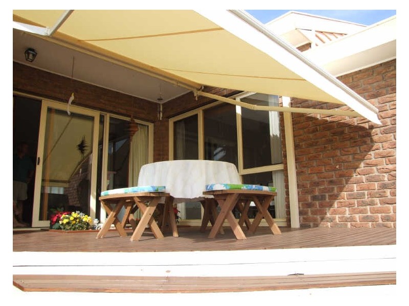 1 Landsborough Close, Endeavour Hills VIC 3802