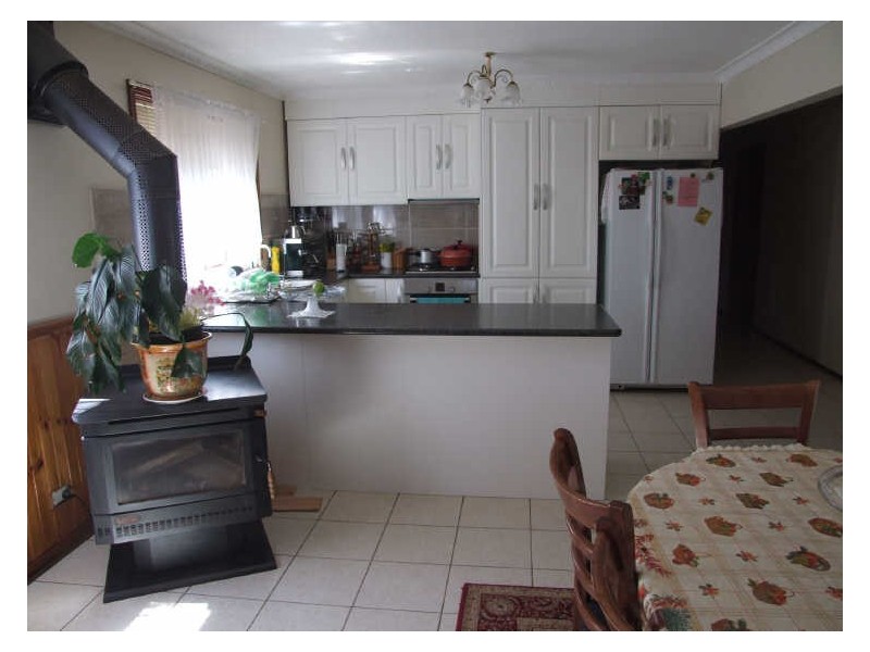 8 Hanna Drive, Endeavour Hills VIC 3802