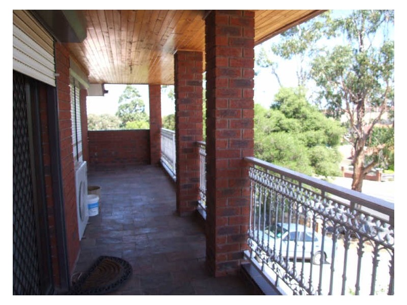 8 Hanna Drive, Endeavour Hills VIC 3802