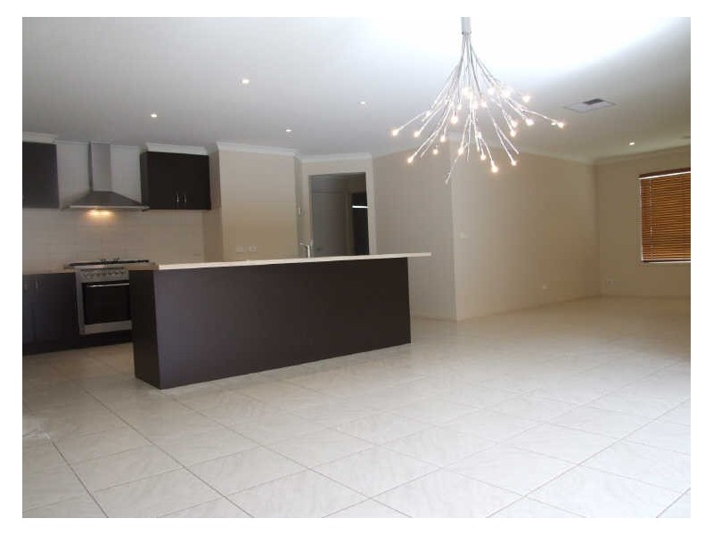 5 Wearingford Avenue, Narre Warren South VIC 3805