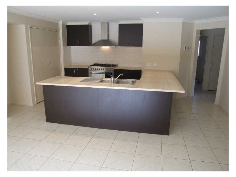 5 Wearingford Avenue, Narre Warren South VIC 3805