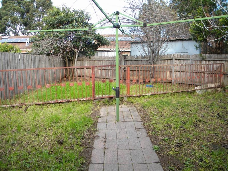 2/11 Gooding Court, Dandenong VIC 3175