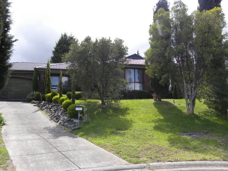 5 Thurso Court, Endeavour Hills VIC 3802