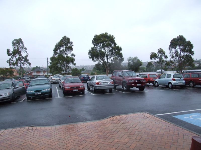 CHARCOAL CHICKEN/61 Heatherton Road, Endeavour Hills VIC 3802