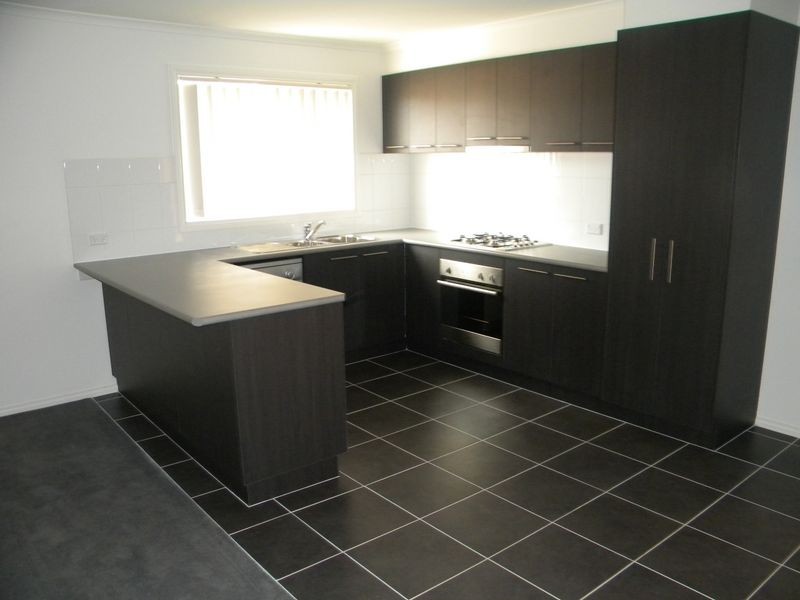 2/40 Army Road, Pakenham VIC 3810