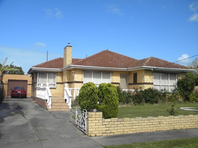 12 Waratah Drive, Dandenong North VIC 3175