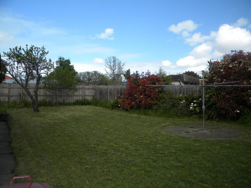 12 Waratah Drive, Dandenong North VIC 3175