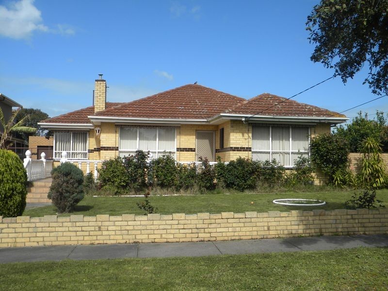 12 Waratah Drive, Dandenong North VIC 3175