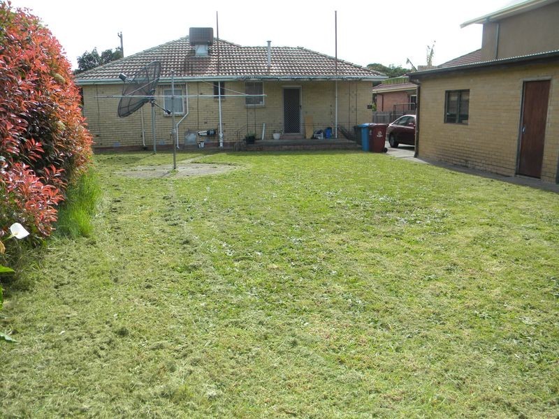 12 Waratah Drive, Dandenong North VIC 3175