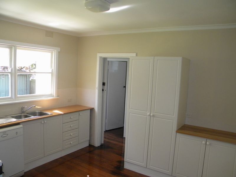 4 Belmont Avenue, Dandenong North VIC 3175