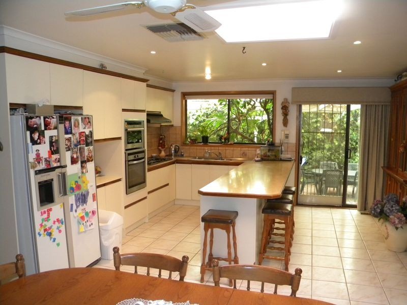 86 Bellbrook Drive, Dandenong North VIC 3175