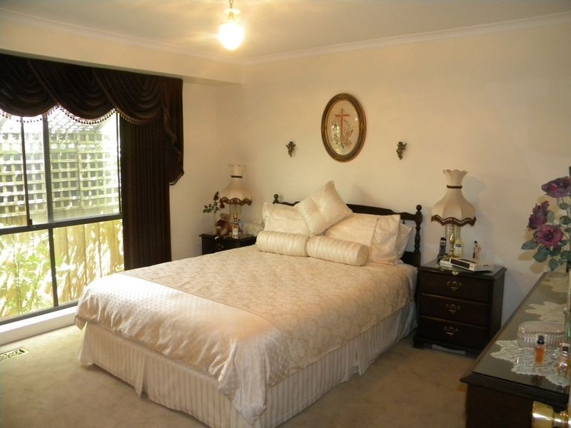 86 Bellbrook Drive, Dandenong North VIC 3175