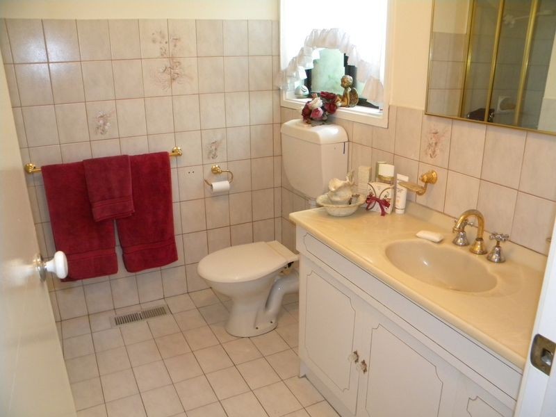 86 Bellbrook Drive, Dandenong North VIC 3175