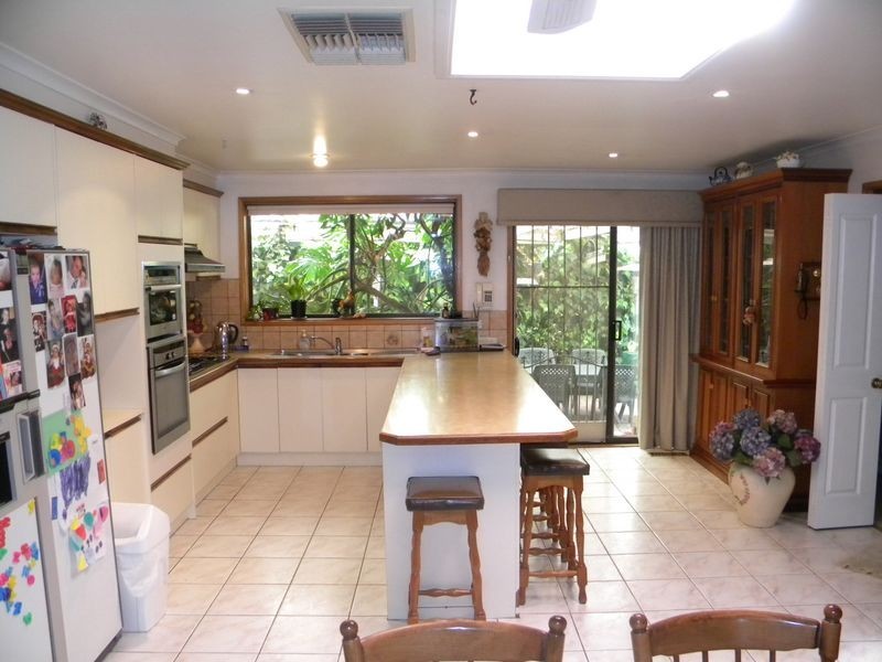 86 Bellbrook Drive, Dandenong North VIC 3175