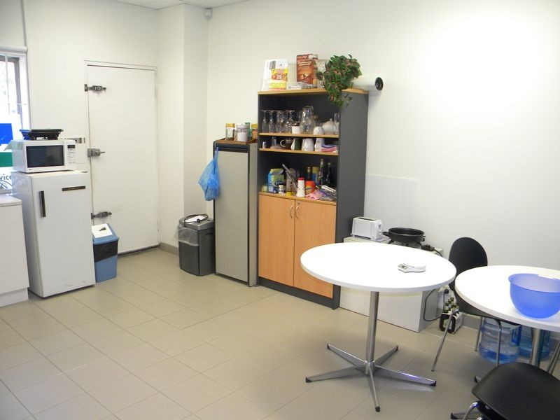 6/33-39 Cetreway Pinewood Shopping Centre, Mount Waverley VIC 3149