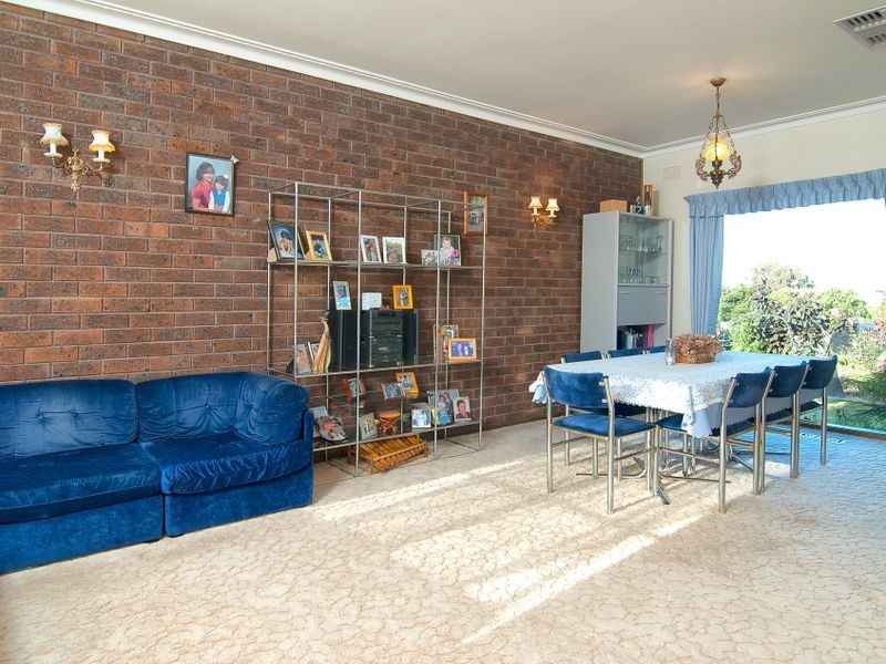 7 Zachary Hicks Crescent, Endeavour Hills VIC 3802