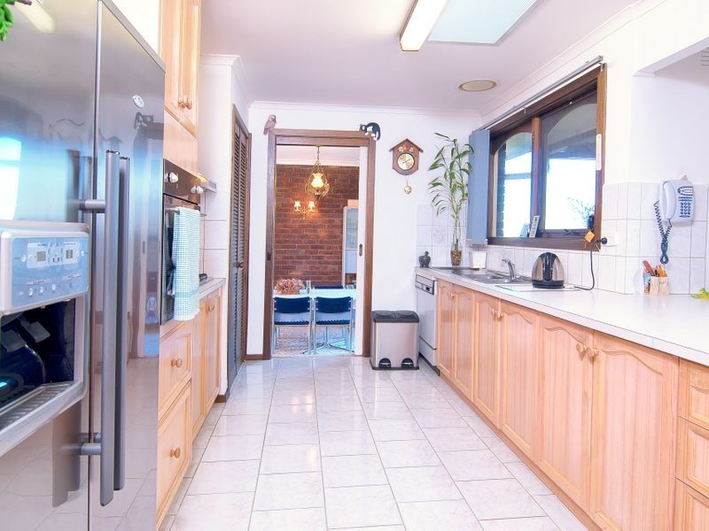 7 Zachary Hicks Crescent, Endeavour Hills VIC 3802