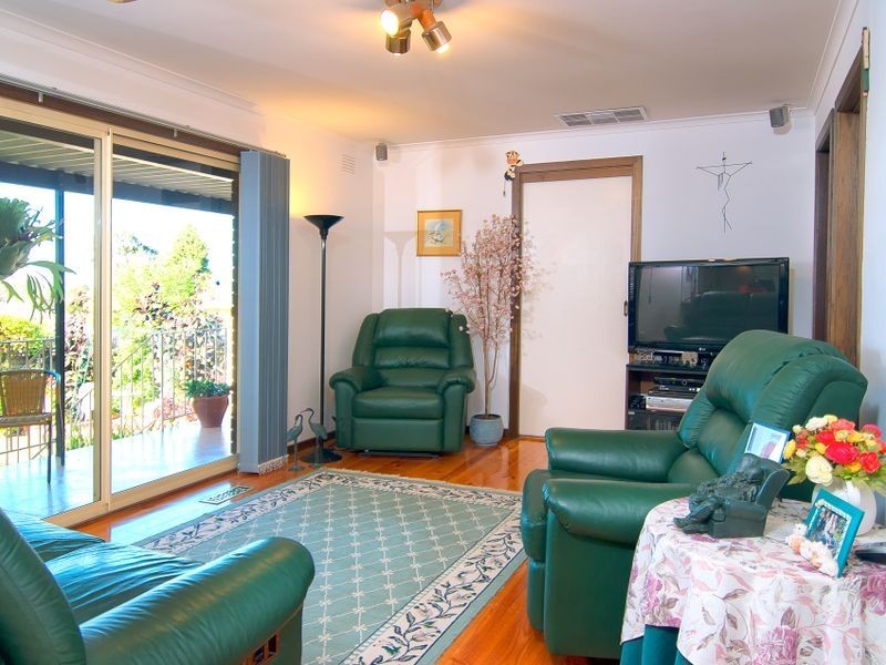 7 Zachary Hicks Crescent, Endeavour Hills VIC 3802