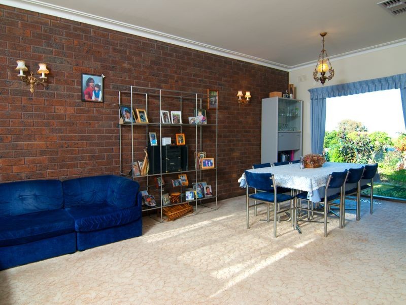 7 Zachary Hicks Crescent, Endeavour Hills VIC 3802