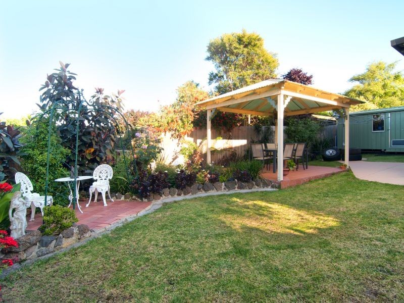 7 Zachary Hicks Crescent, Endeavour Hills VIC 3802