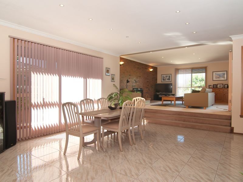 6 Sherwood Crescent, Dandenong North VIC 3175