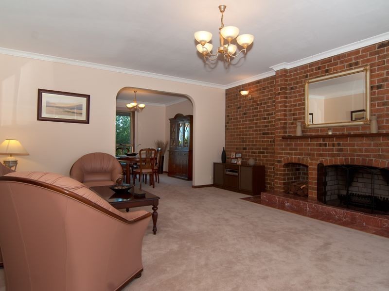 6 Sherwood Crescent, Dandenong North VIC 3175