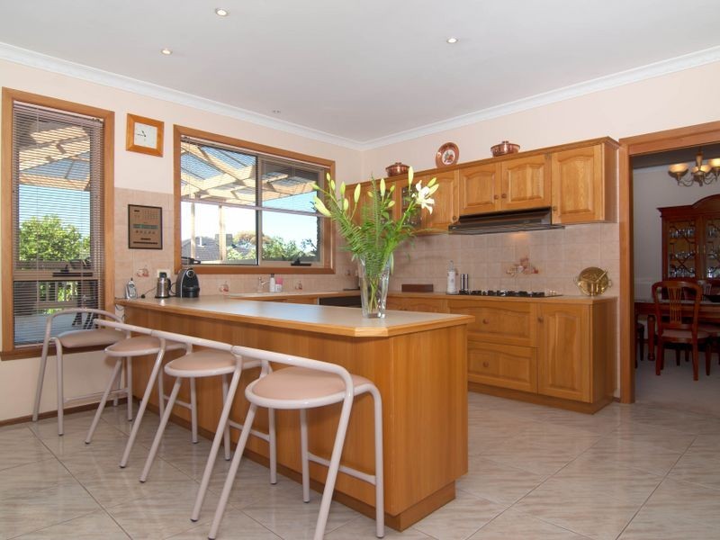 6 Sherwood Crescent, Dandenong North VIC 3175