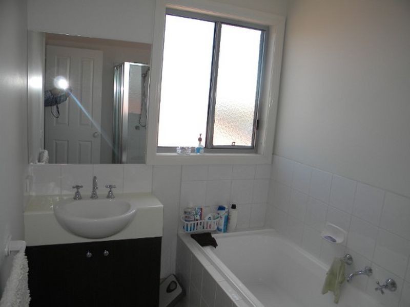 30 Bluehills Boulevard, Pakenham VIC 3810