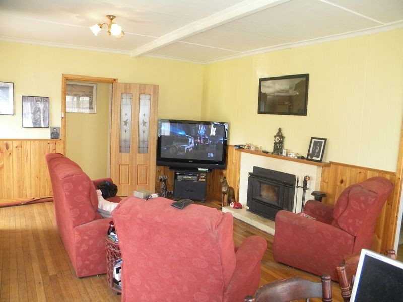 6 Rose Drive, Doveton VIC 3177